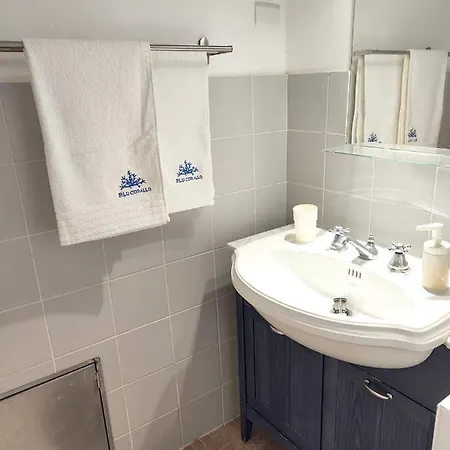 Seaside Marina Retreat: 2br With Pool & Access Apartment Alcamo Marina
