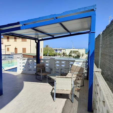Seaside Marina Retreat: 2br With Pool & Access *
