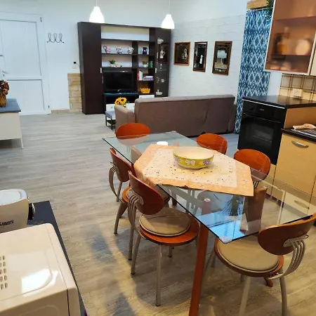 Seaside Marina Retreat: 2br With Pool & Access * Alcamo Marina